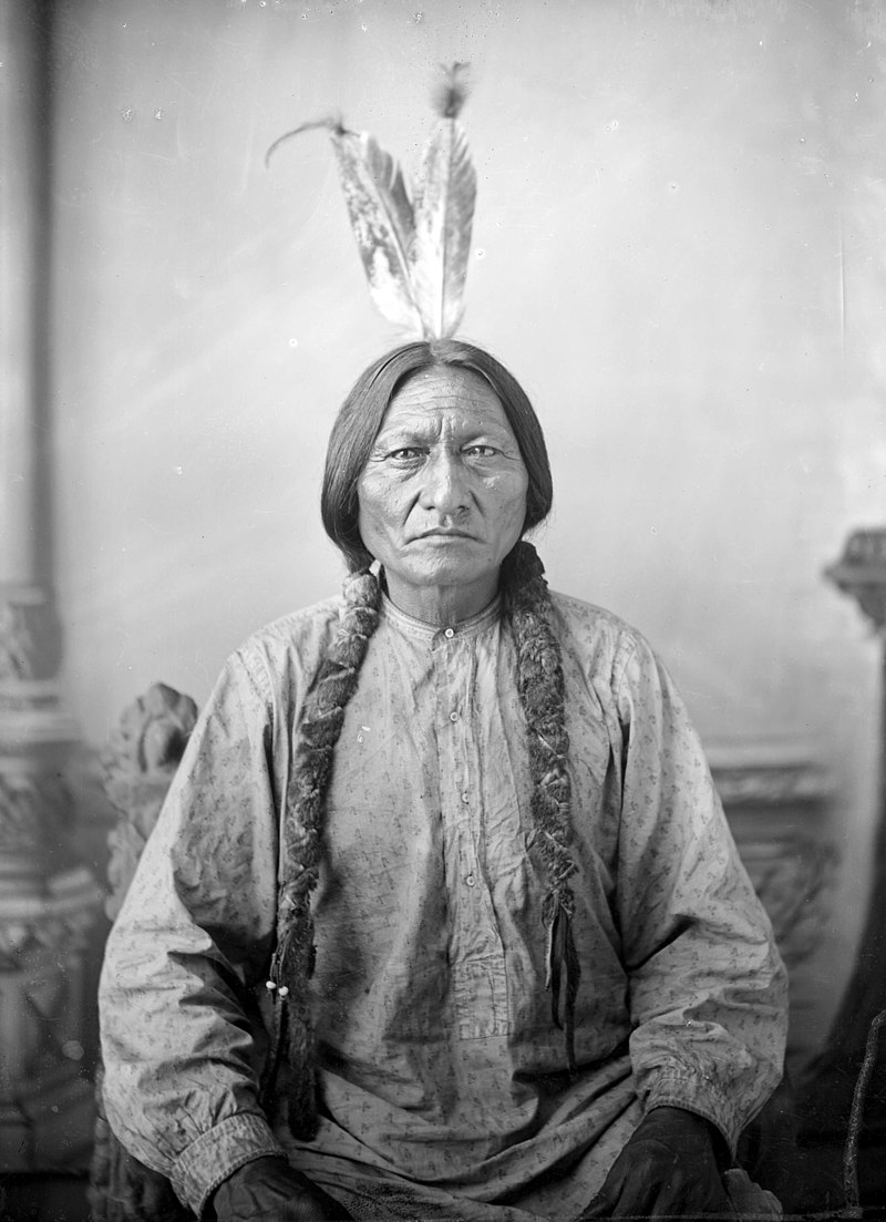 800px-Sitting_Bull_by_D_F_Barry_ca_1883_Dakota_Territory
